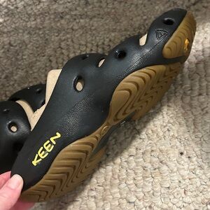 Keen Black and Tan Slip-On Shoes